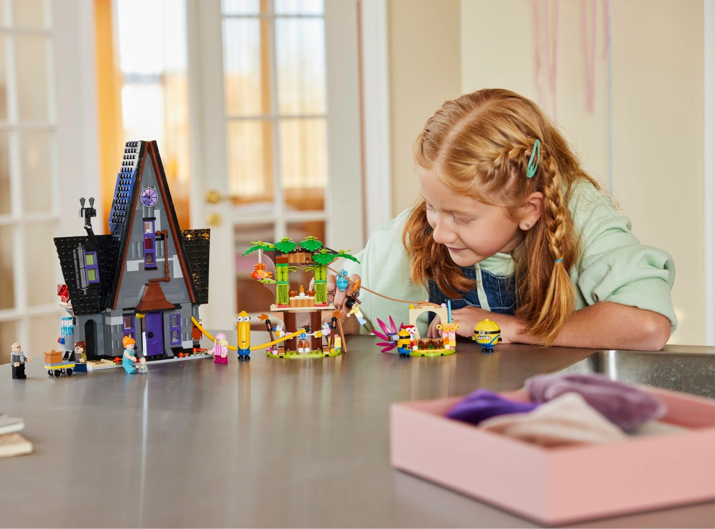 LEGO® 75583 Rodzinna rezydencja Gru i minionków - zdjęcie 8