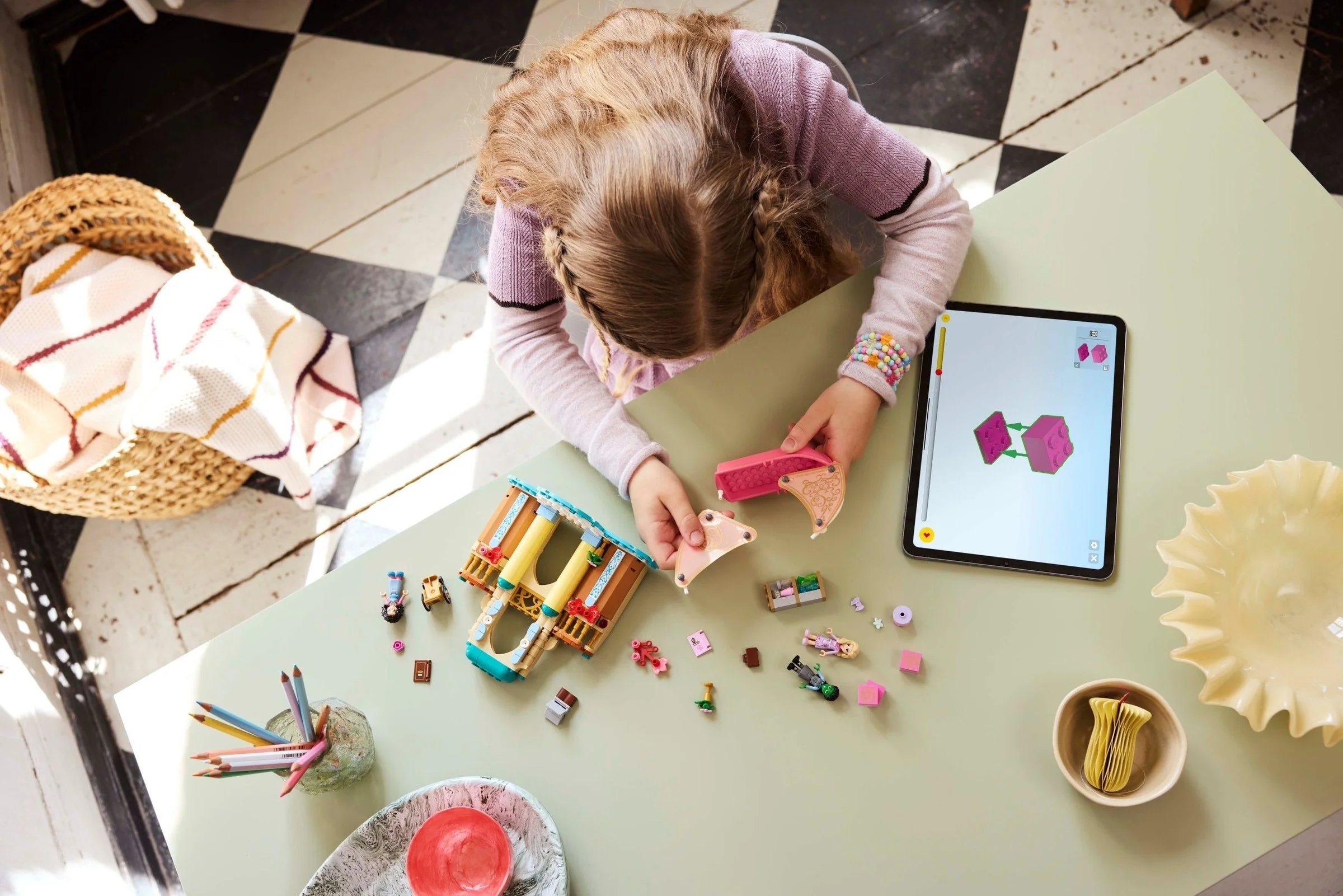 LEGO® 75681 Glinda, Elphaba i Nessarose na Shiz University - zdjęcie 4