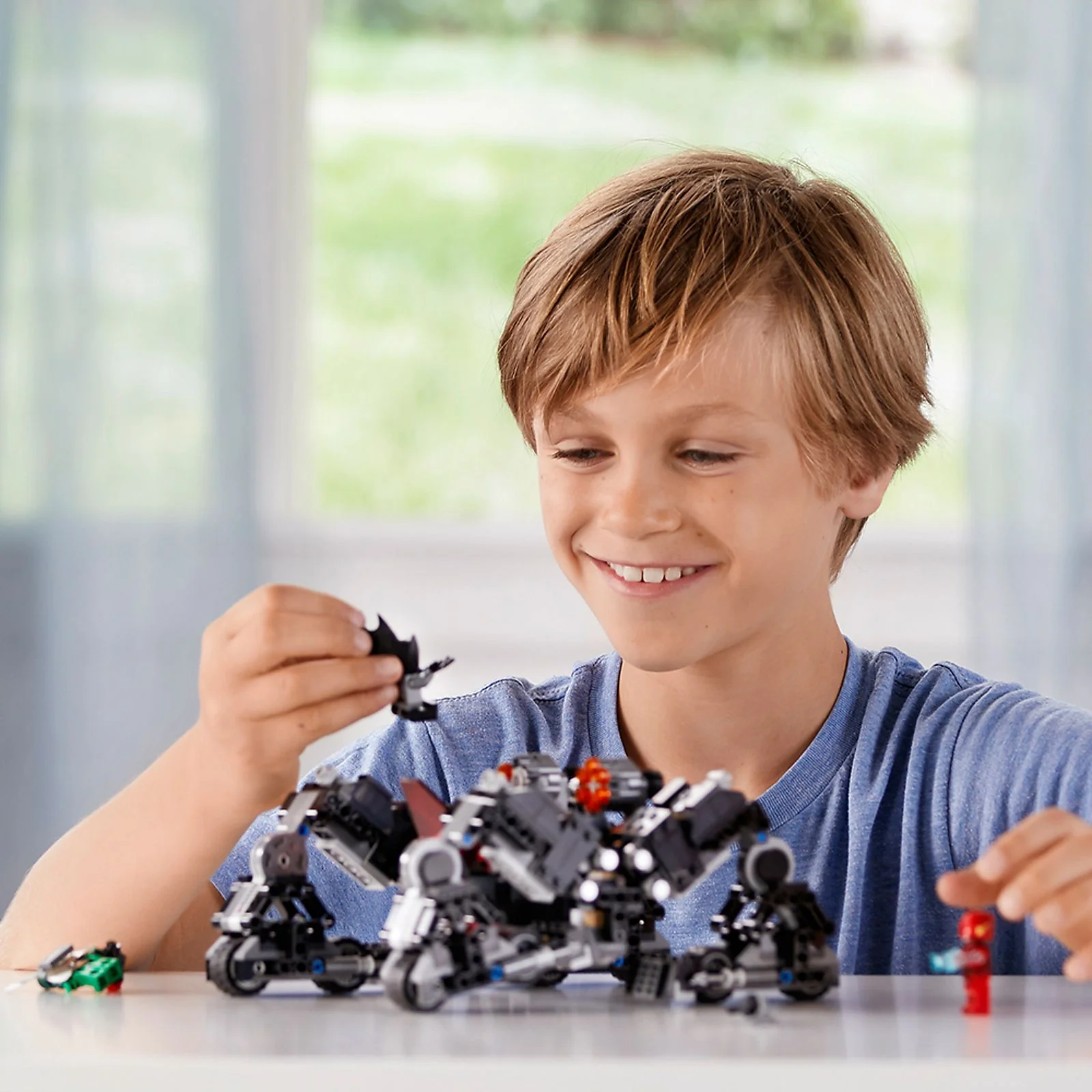 LEGO® 76086 Atak Knightcrawlera w tunelu - zdjęcie 2