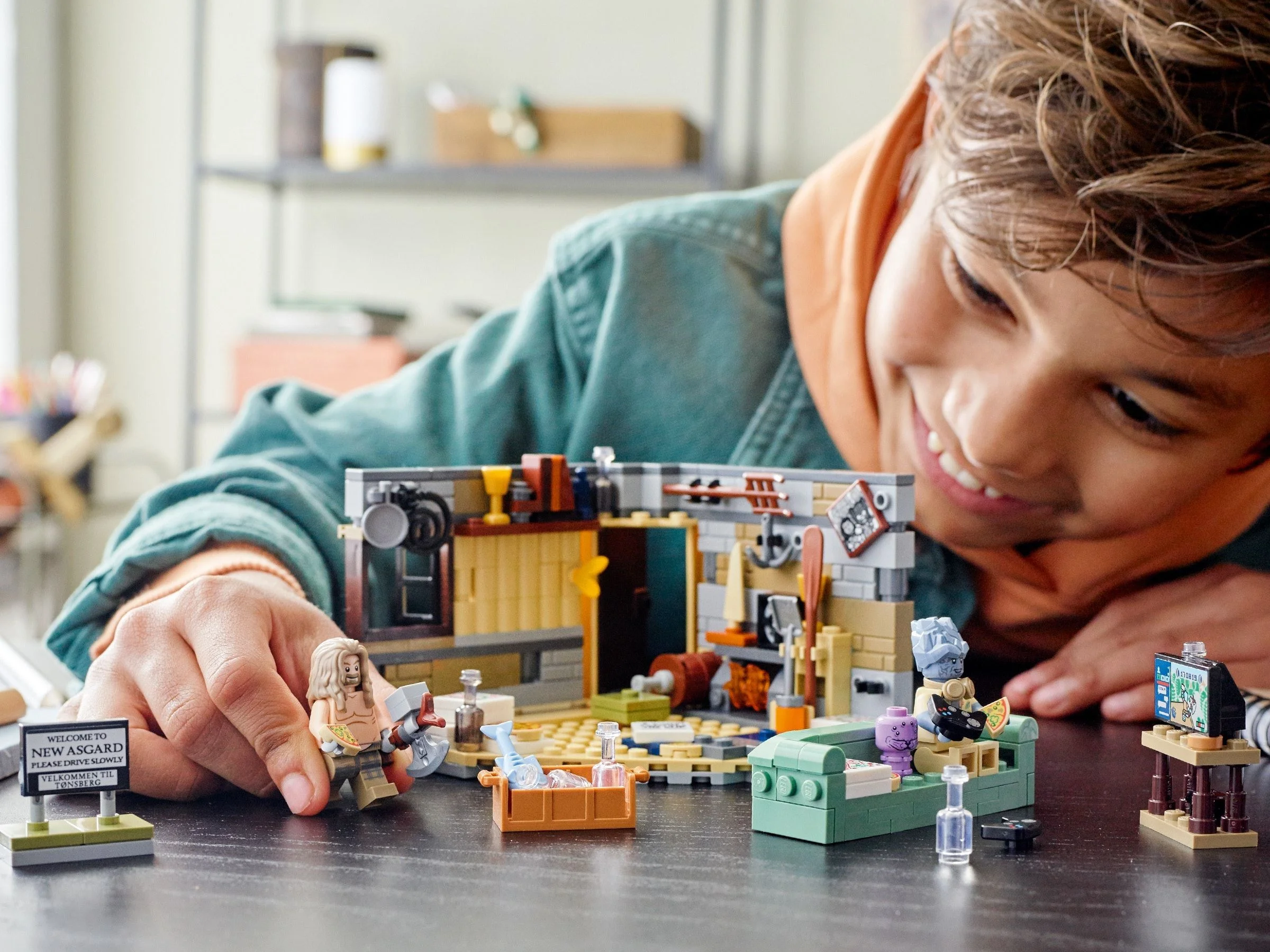 LEGO® 76200 Heroes Bro Thor’s New Asgard - zdjęcie 8