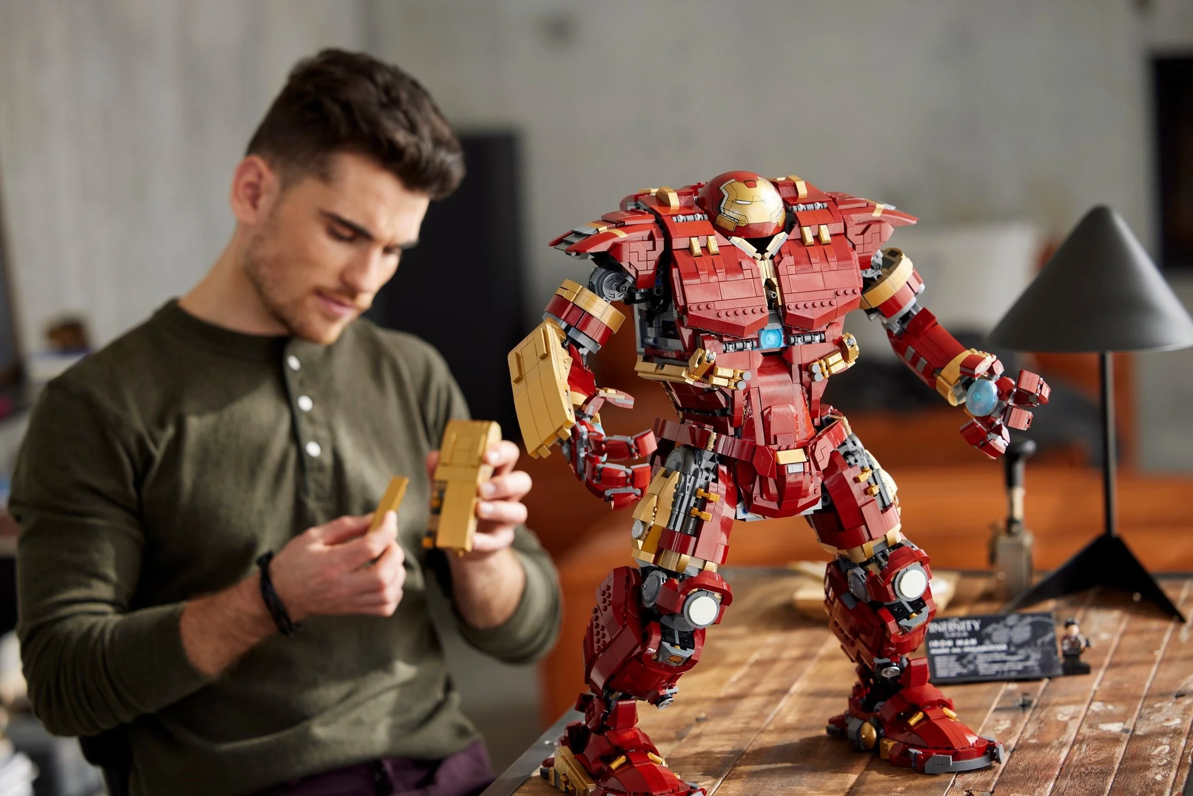 LEGO® 76210 Zestaw Hulkbuster - zdjęcie 4