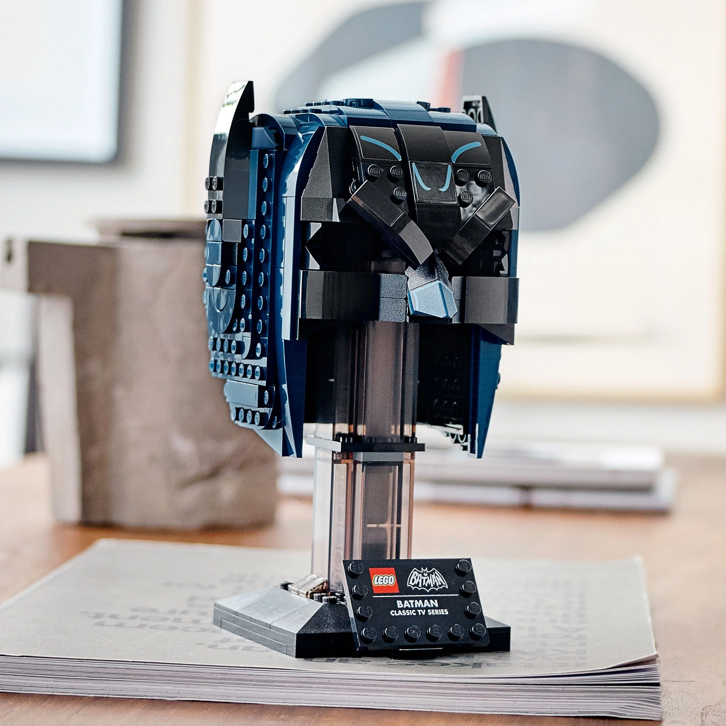 LEGO® 76238 Heroes Maska Batmana z Klasycznego Serialu - zdjęcie 4
