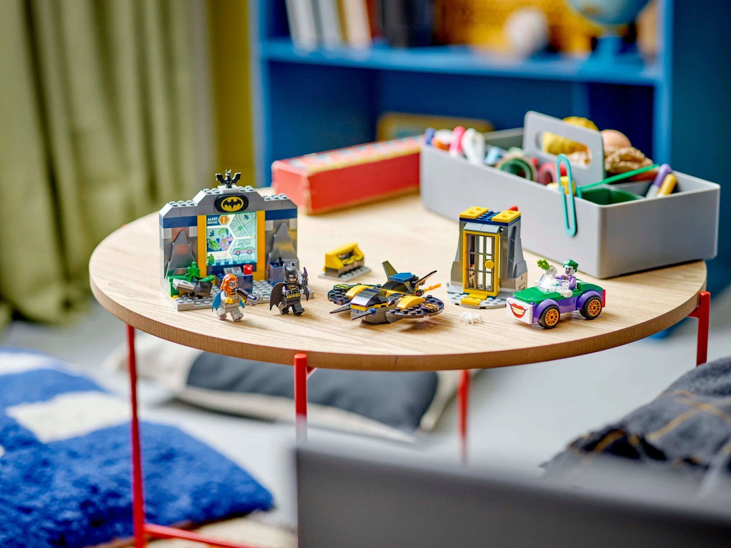 LEGO® 76272 Jaskinia Batmana z Batmanem™, Batgirl™ I Jokerem™ - zdjęcie 10