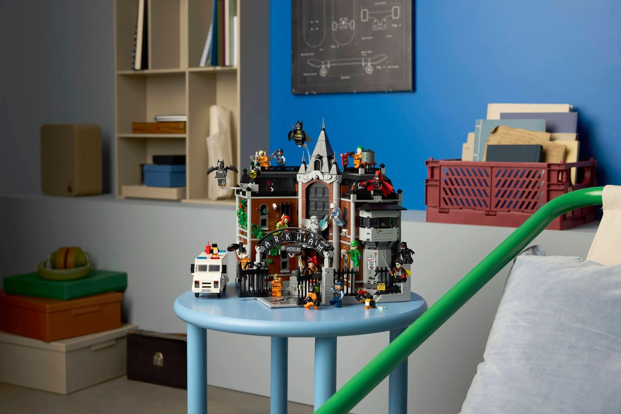 LEGO® 76300 Arkham Asylum - zdjęcie 16