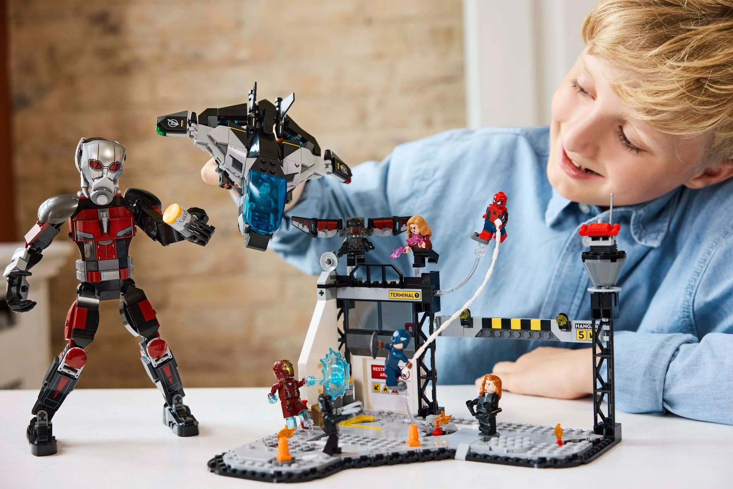 LEGO® 76314 Kapitan Ameryka: Wojna bohaterów - bitwa - zdjęcie 6