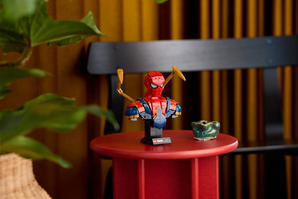 LEGO® 76326 Popiersie Iron Spider-Mana - zdjęcie 16