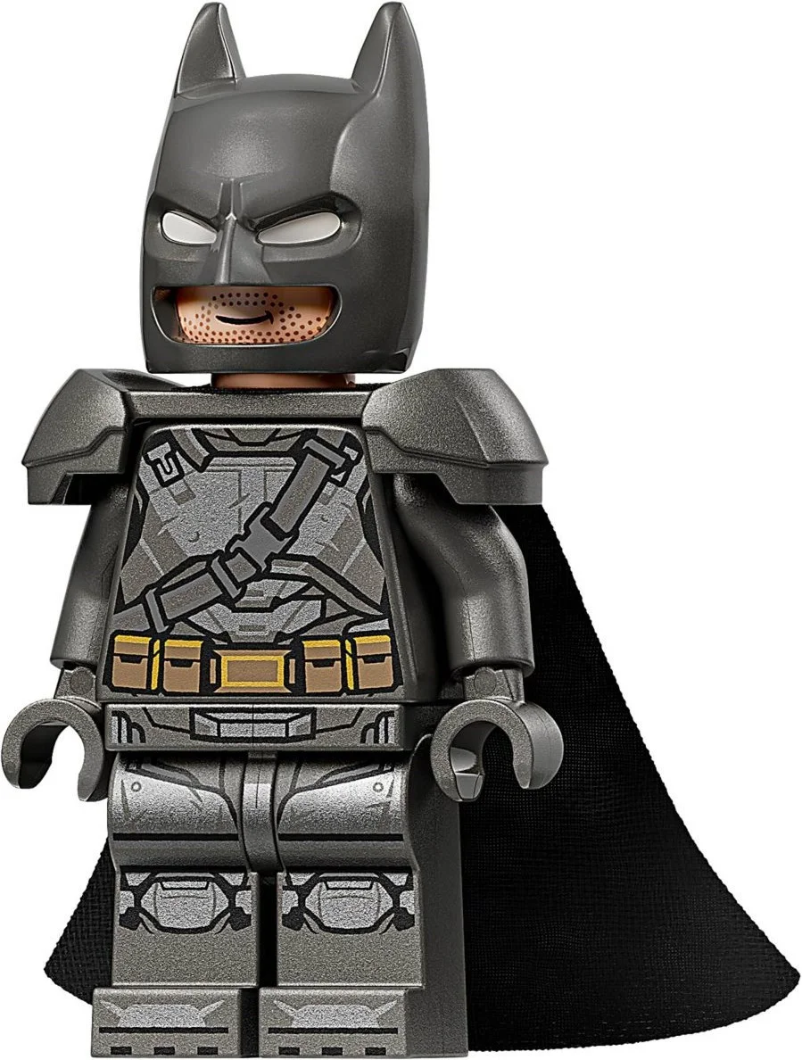 LEGO® 76331 Batmobil™ z filmu Batman v Superman™ - zdjęcie 8