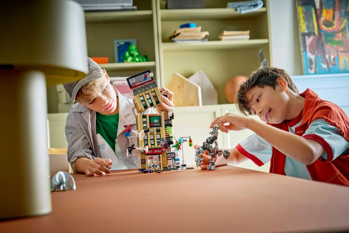 LEGO® 76342 LEGO Super Heroes Spider-Man kontra Mysterio: Daily Bugle - zdjęcie 8