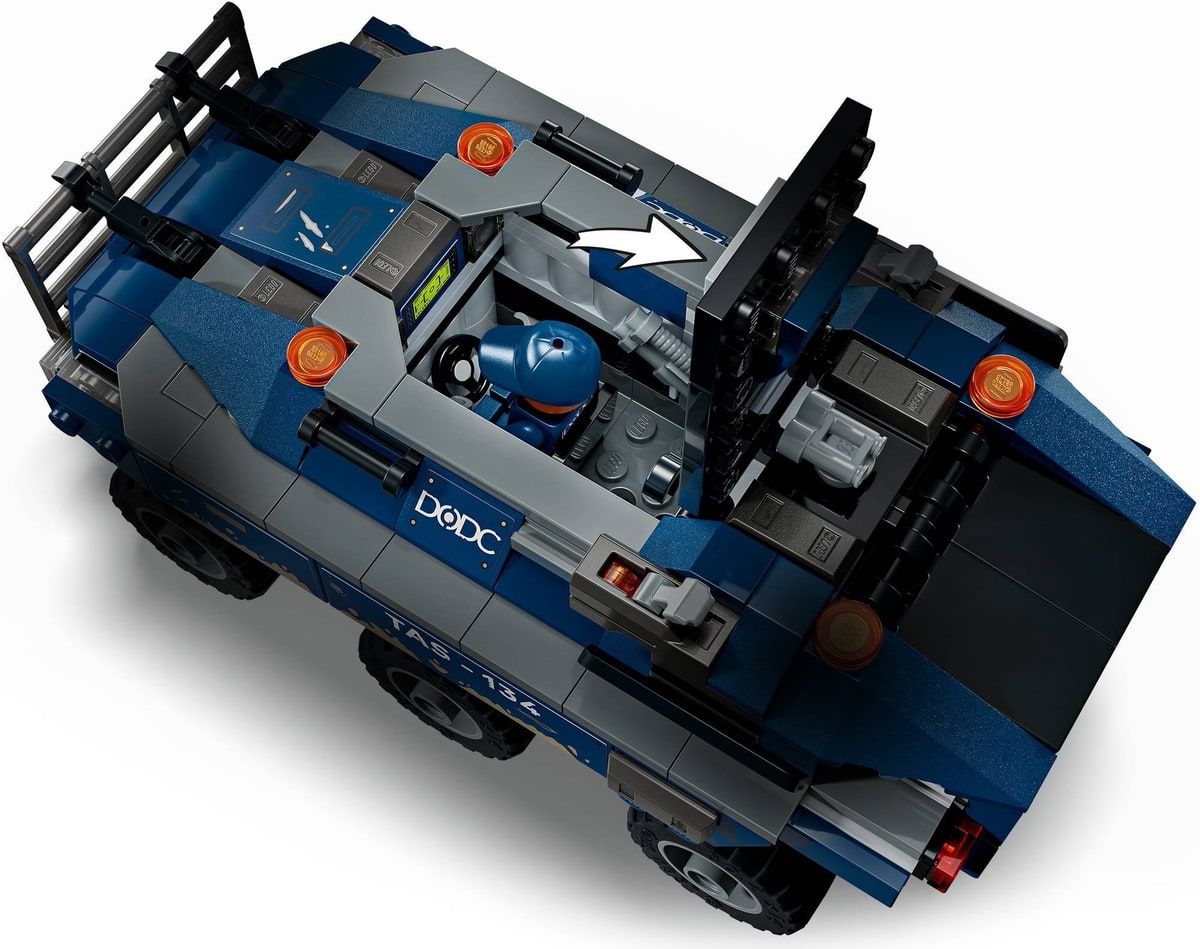 LEGO® 76349 Pościg Spider-Mana za więźniarką - zdjęcie 18