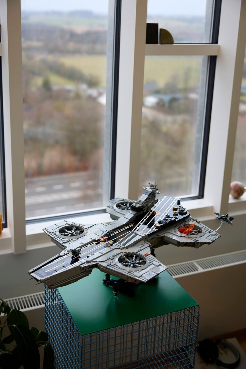LEGO® 76354 Lotniskowiec T. A.R. C.Z. Y. - zdjęcie 29