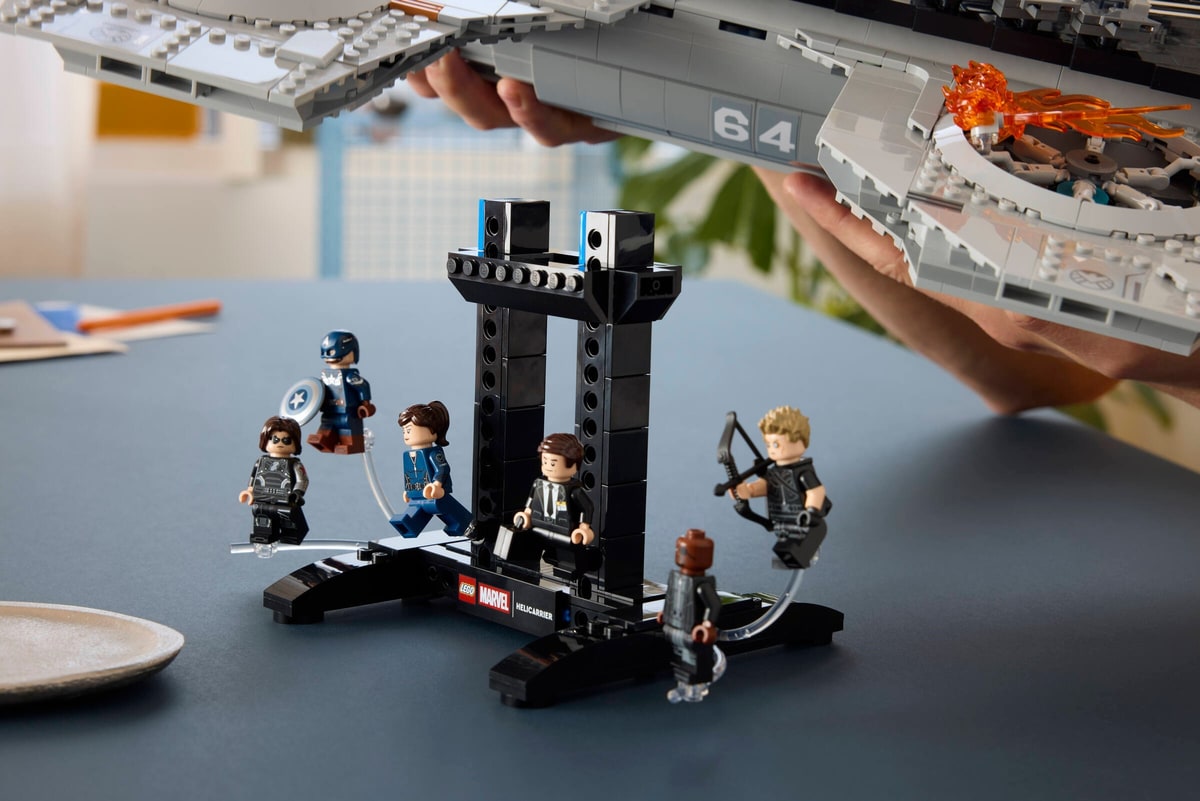 LEGO® 76354 Lotniskowiec T. A.R. C.Z. Y. - zdjęcie 13