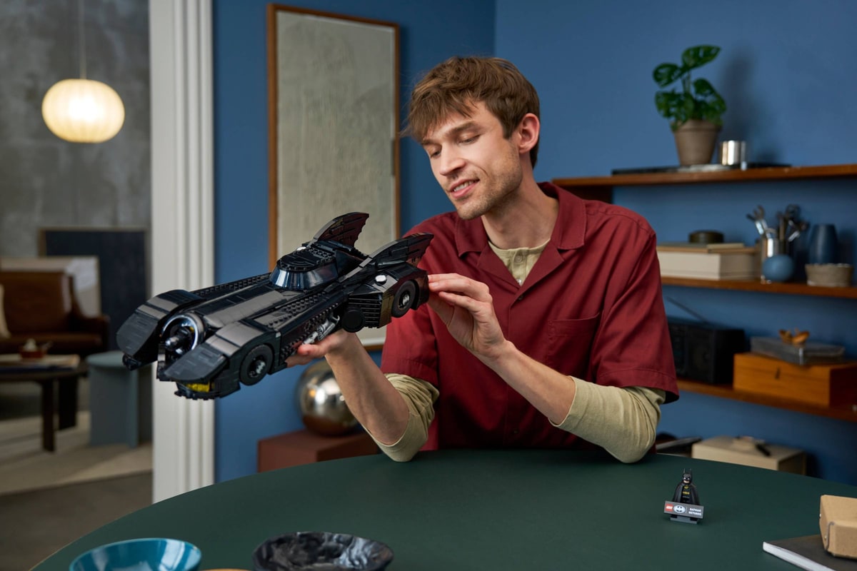 LEGO® 76355 Batmobil z filmu Powrót Batmana - zdjęcie 11