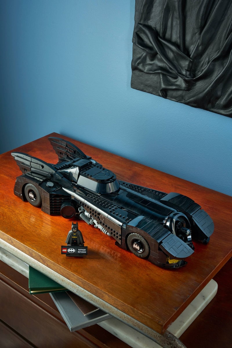 LEGO® 76355 Batmobil z filmu Powrót Batmana - zdjęcie 12