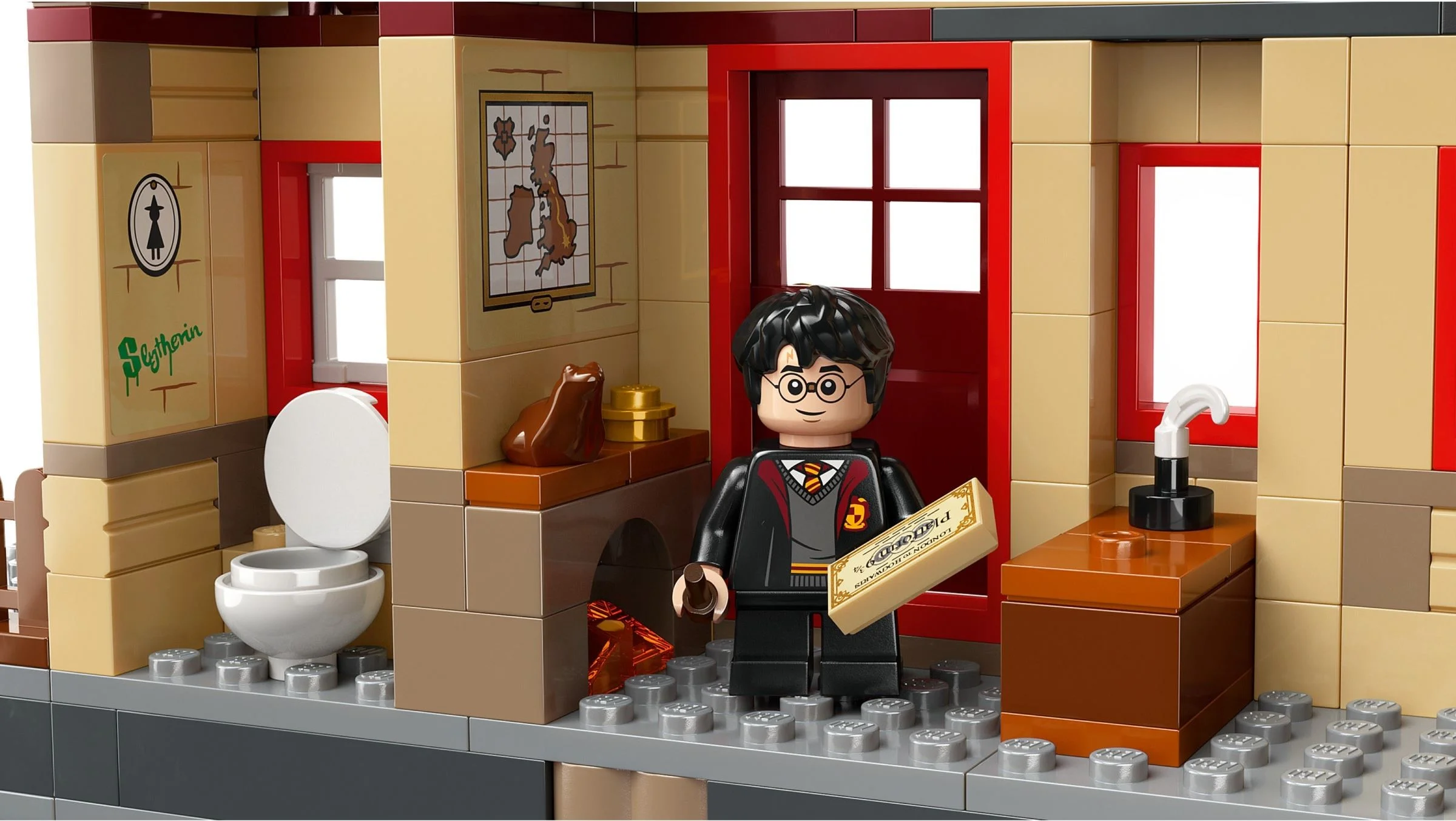 LEGO® 76423 LEGO Harry Potter Ekspres do Hogwartu i stacja w Hogsmeade - zdjęcie 5
