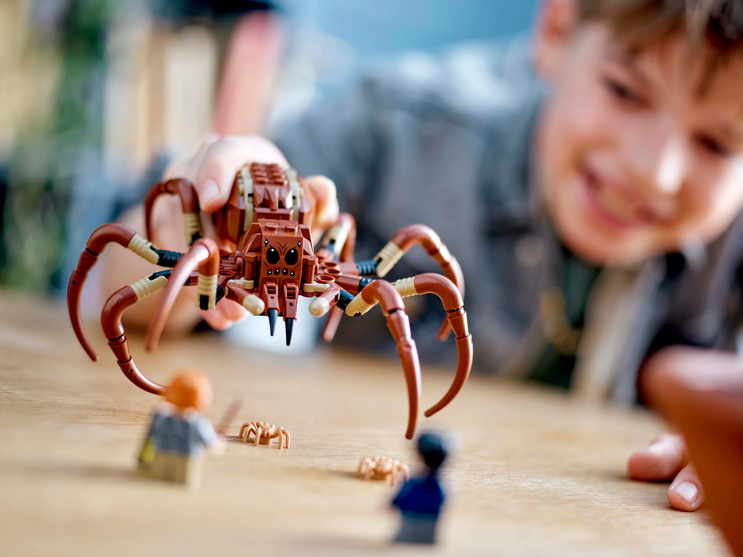 LEGO® 76434 Aragog w zakazanym Lesie™ - zdjęcie 8