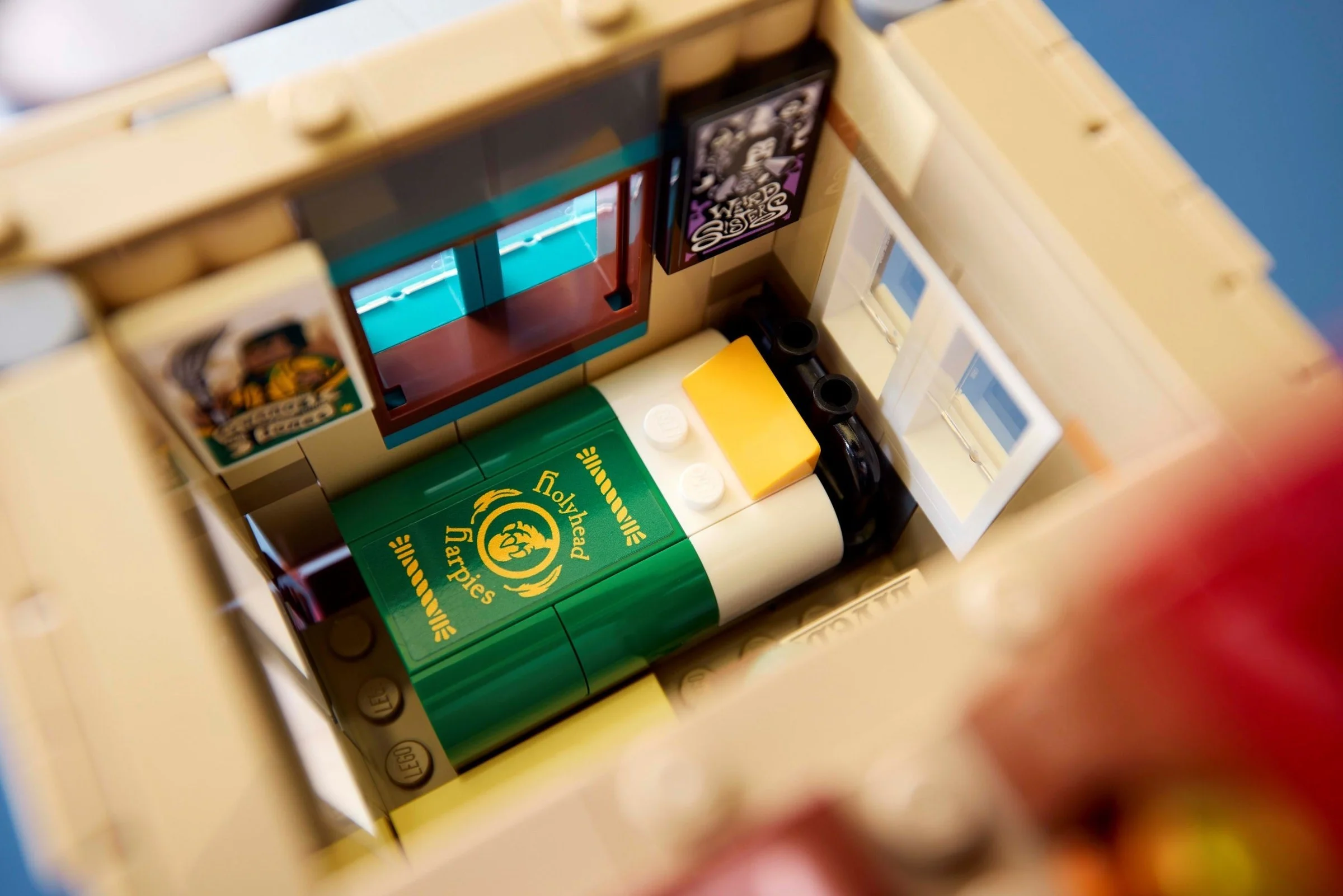 LEGO® 76437 Nora - edycja kolekcjonerska - zdjęcie 4