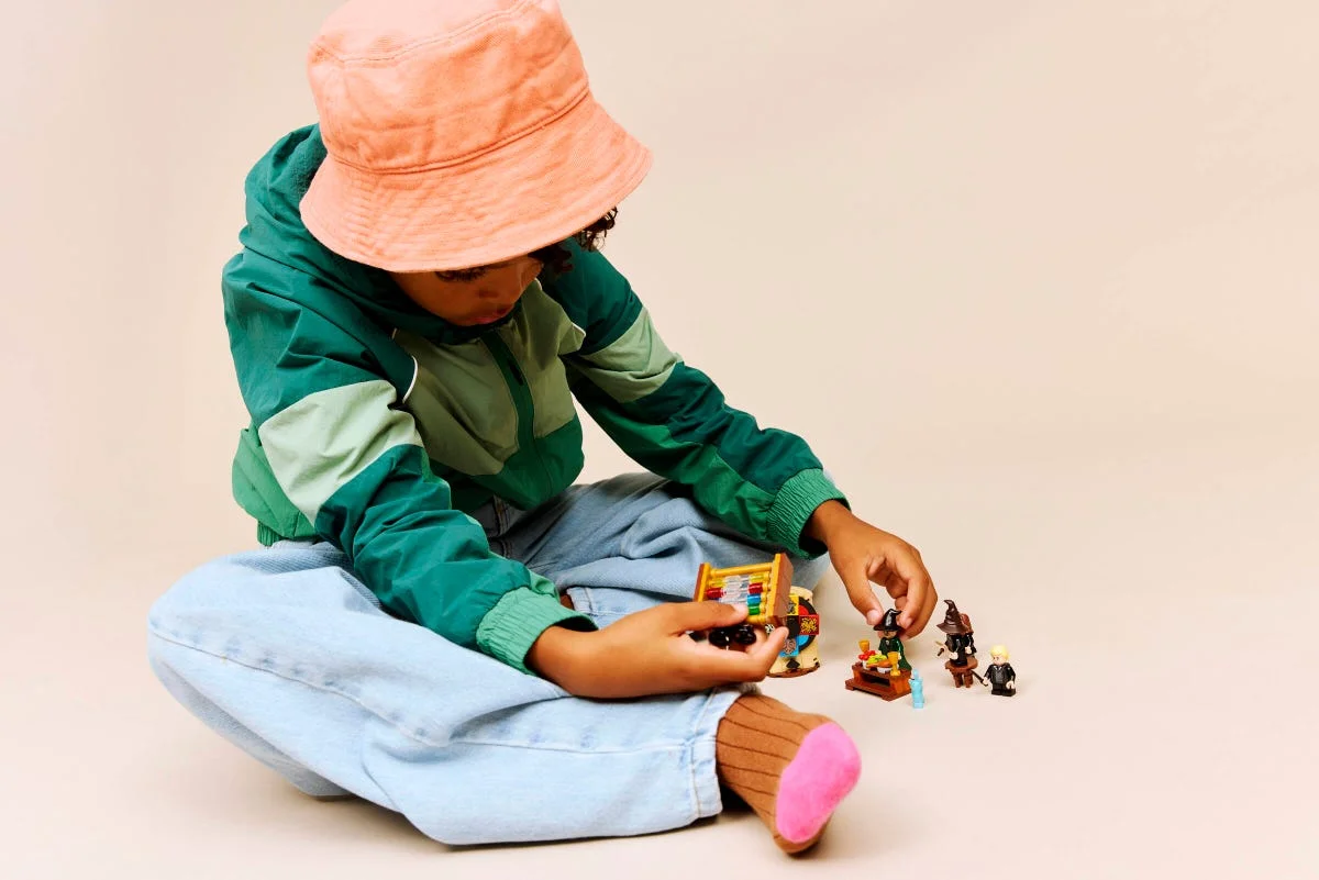 LEGO® 76460 LEGO Harry Potter Zamek Hogwart: Ceremonia przydziału - zdjęcie 9