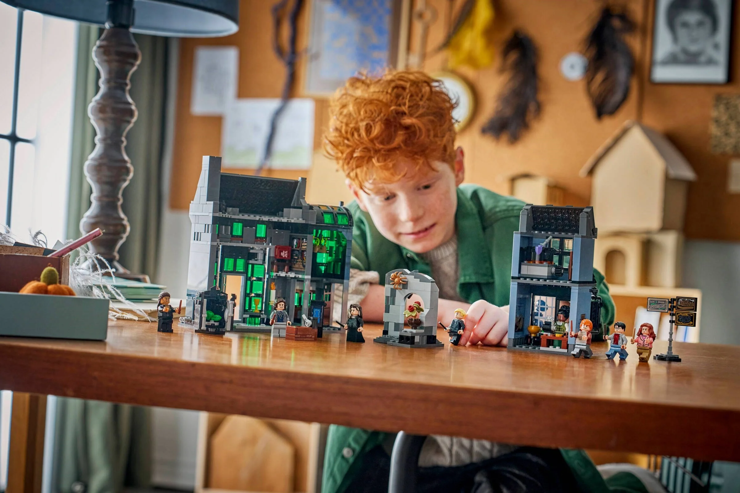 LEGO® 76471 Magiczne sklepy na ulicy Śmiertelnego Nokturnu - zdjęcie 6