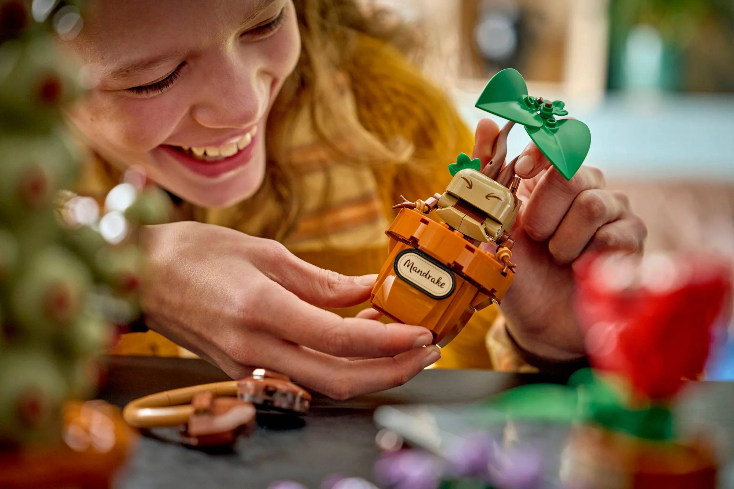 LEGO® 76474 Rośliny z lekcji zielarstwa w Hogwarcie - zdjęcie 6