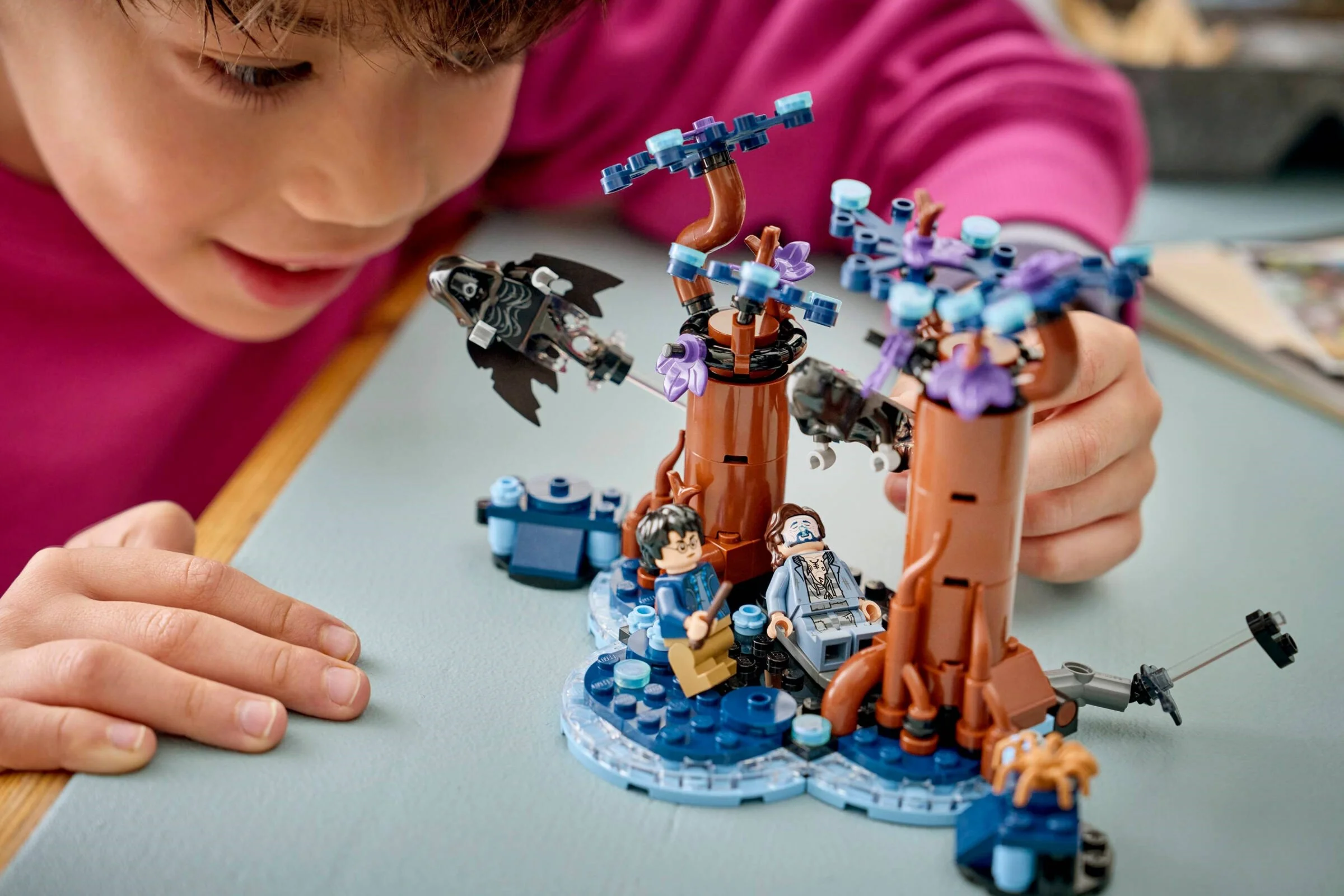 LEGO® 76475 Zakazany Las: Expecto Patronum - zdjęcie 6