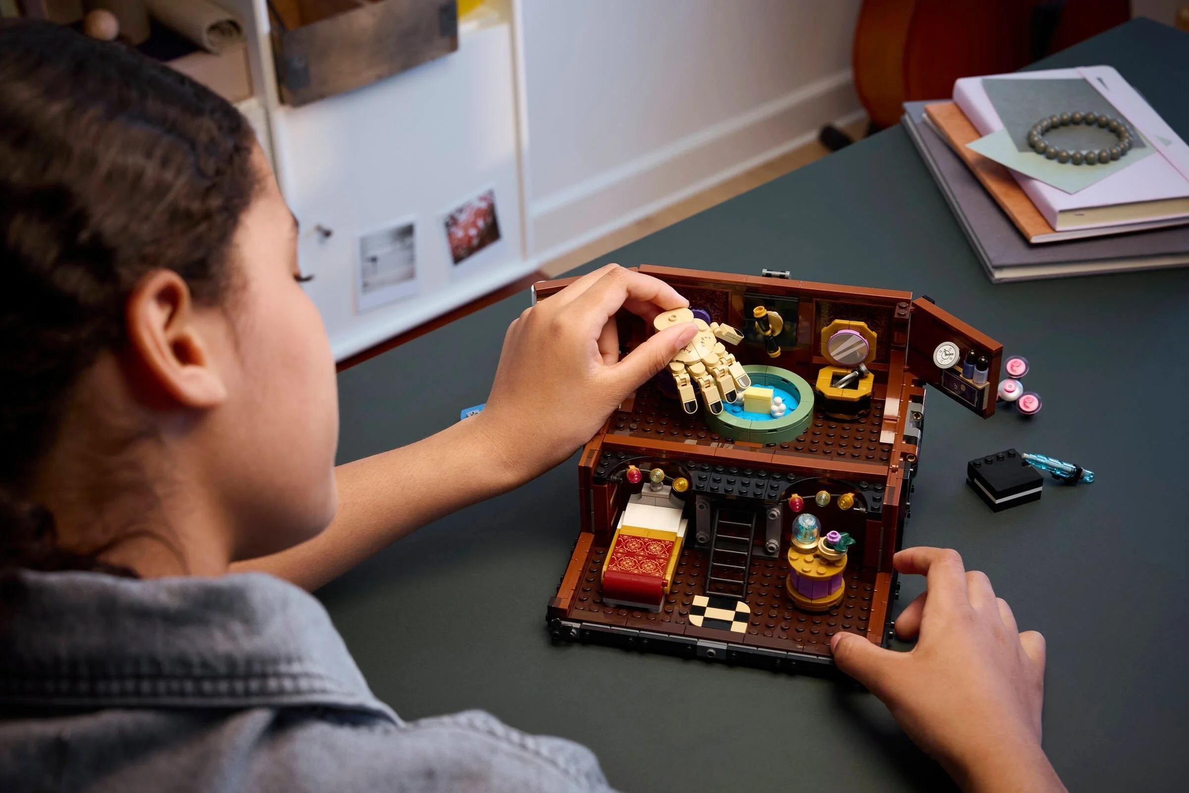 LEGO® 76785 Mieszkanie Rączki - zdjęcie 8