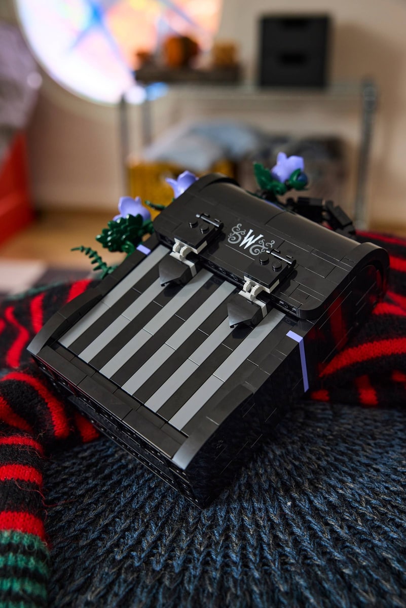 LEGO® 76787 Plecak Wednesday - zdjęcie 7