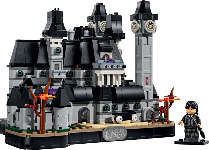 LEGO Wednesday: akademia 76788 z pierwszą minifigurką od 1 października