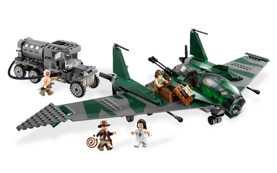 LEGO® 7683 Jones lot samolotem - zdjęcie 2