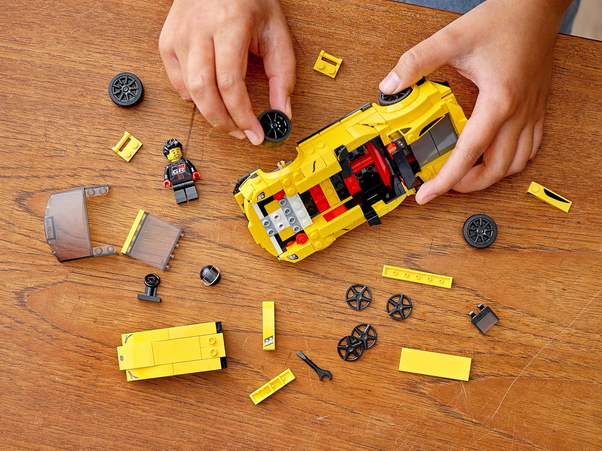 LEGO® 76901 Champions Toyota GR Supra - zdjęcie 8