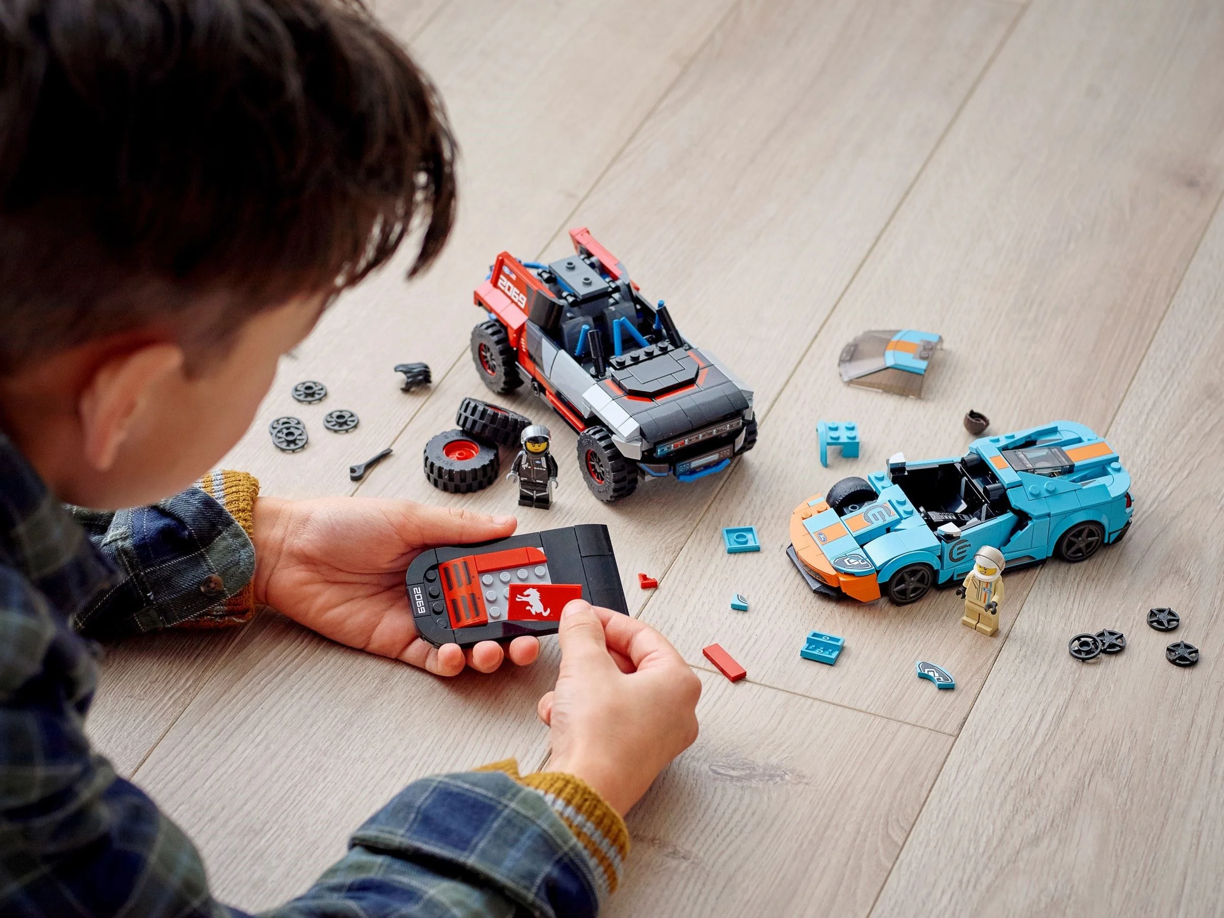 LEGO® 76905 Champions Ford Gt Heritage Edition i Bronco R - zdjęcie 4