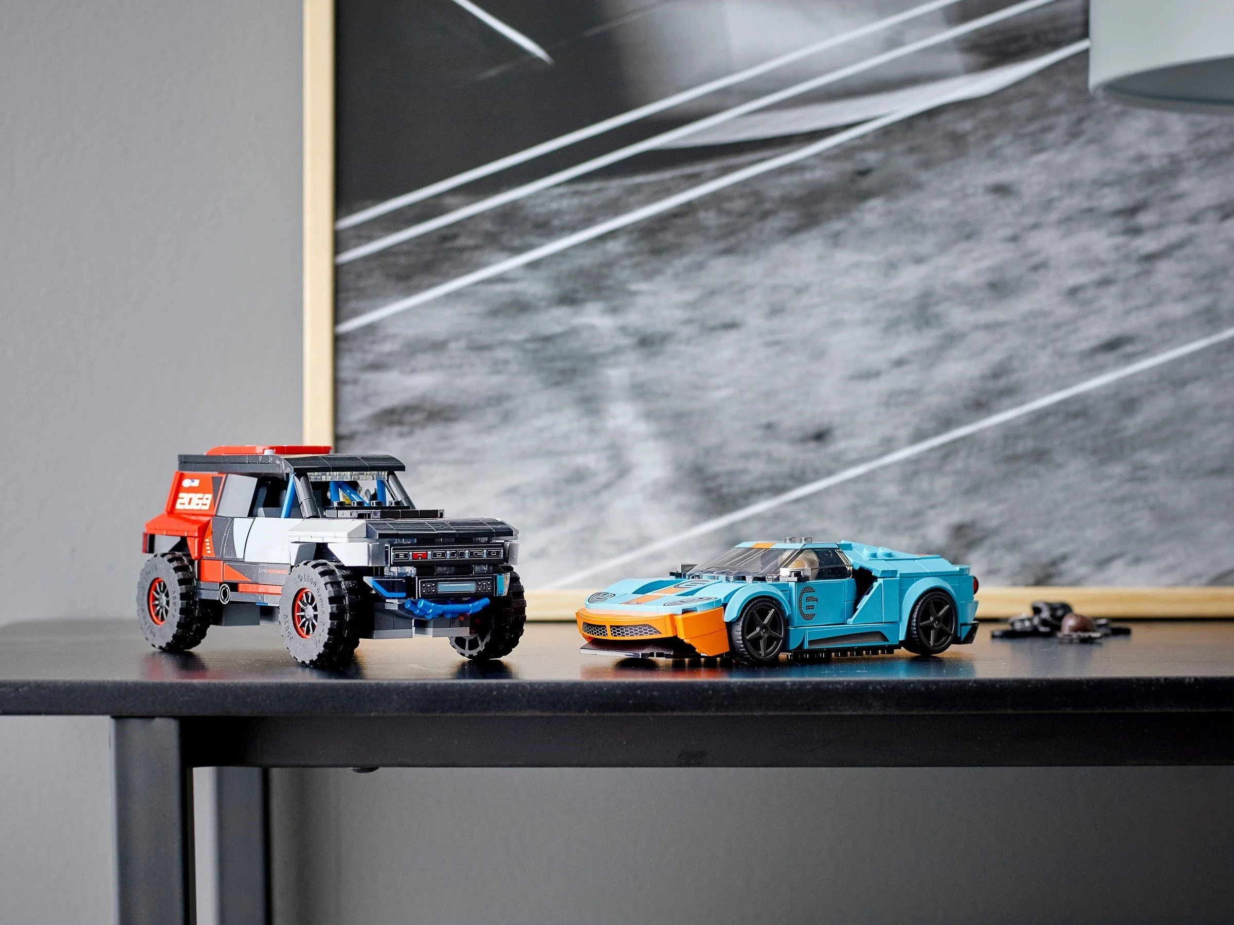 LEGO® 76905 Champions Ford Gt Heritage Edition i Bronco R - zdjęcie 6