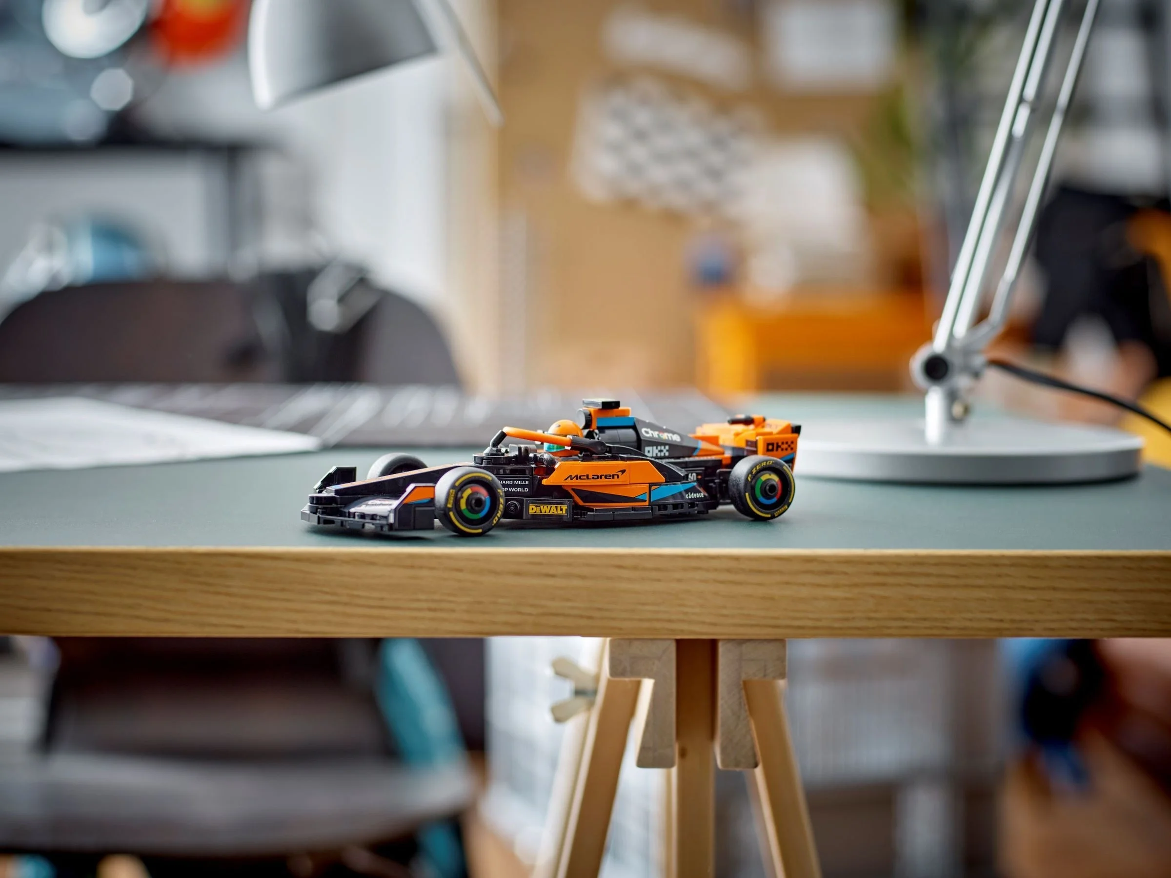 LEGO® 76919 Samochód wyścigowy McLaren Formula 1 wersja 2023 - zdjęcie 9