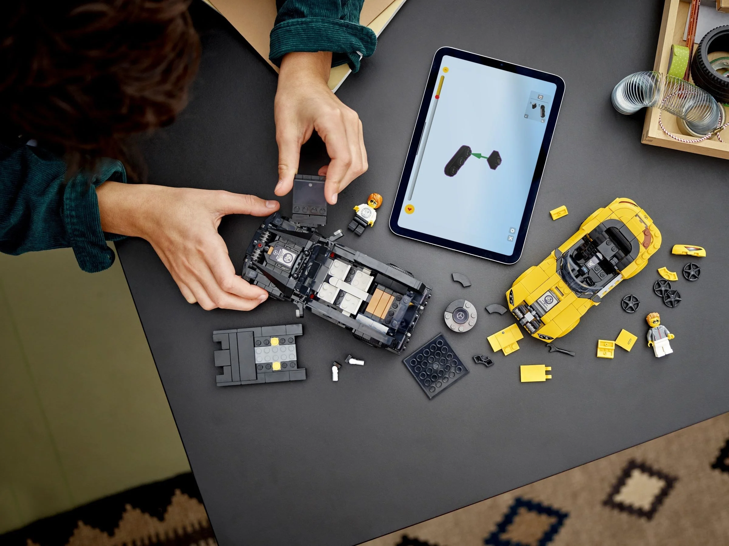 LEGO® 76924 Mercedes-AMG G 63 i AMG SL 63 - zdjęcie 8