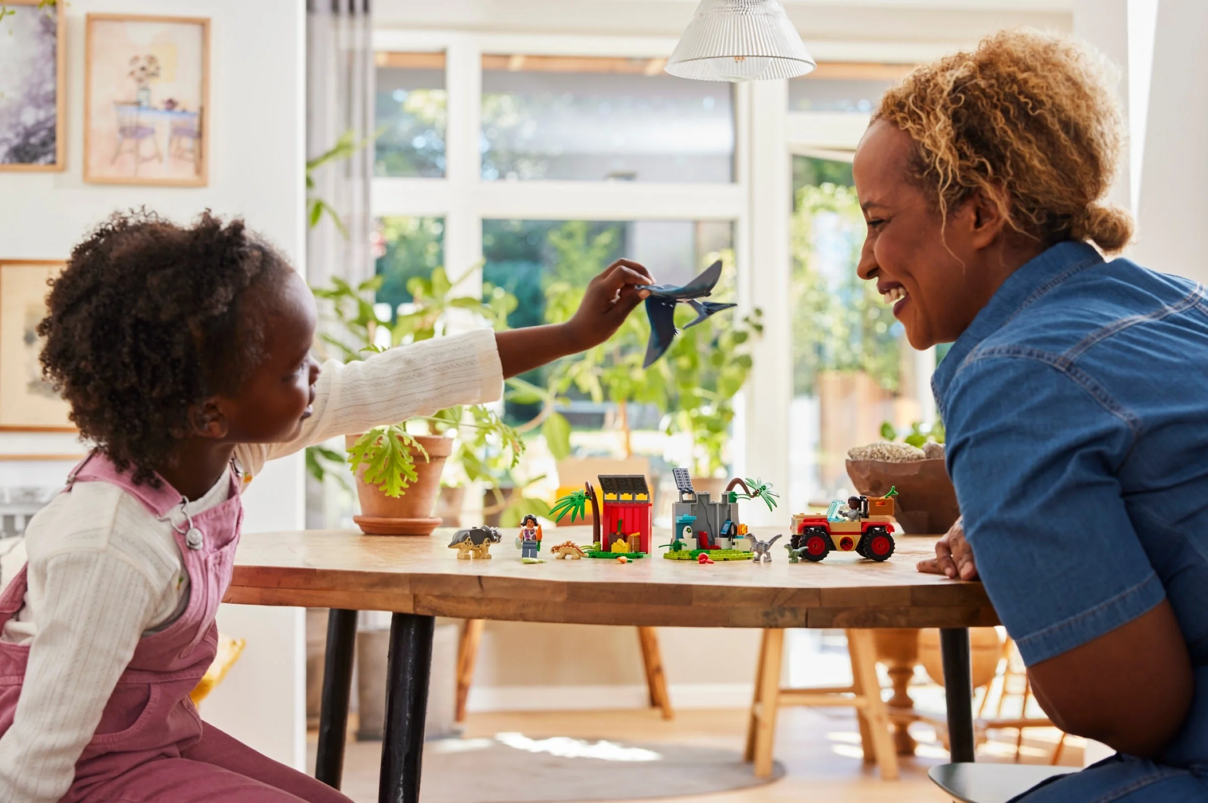 LEGO® 76963 Centrum Ratunkowe dla Małych Dinozaurów - zdjęcie 4