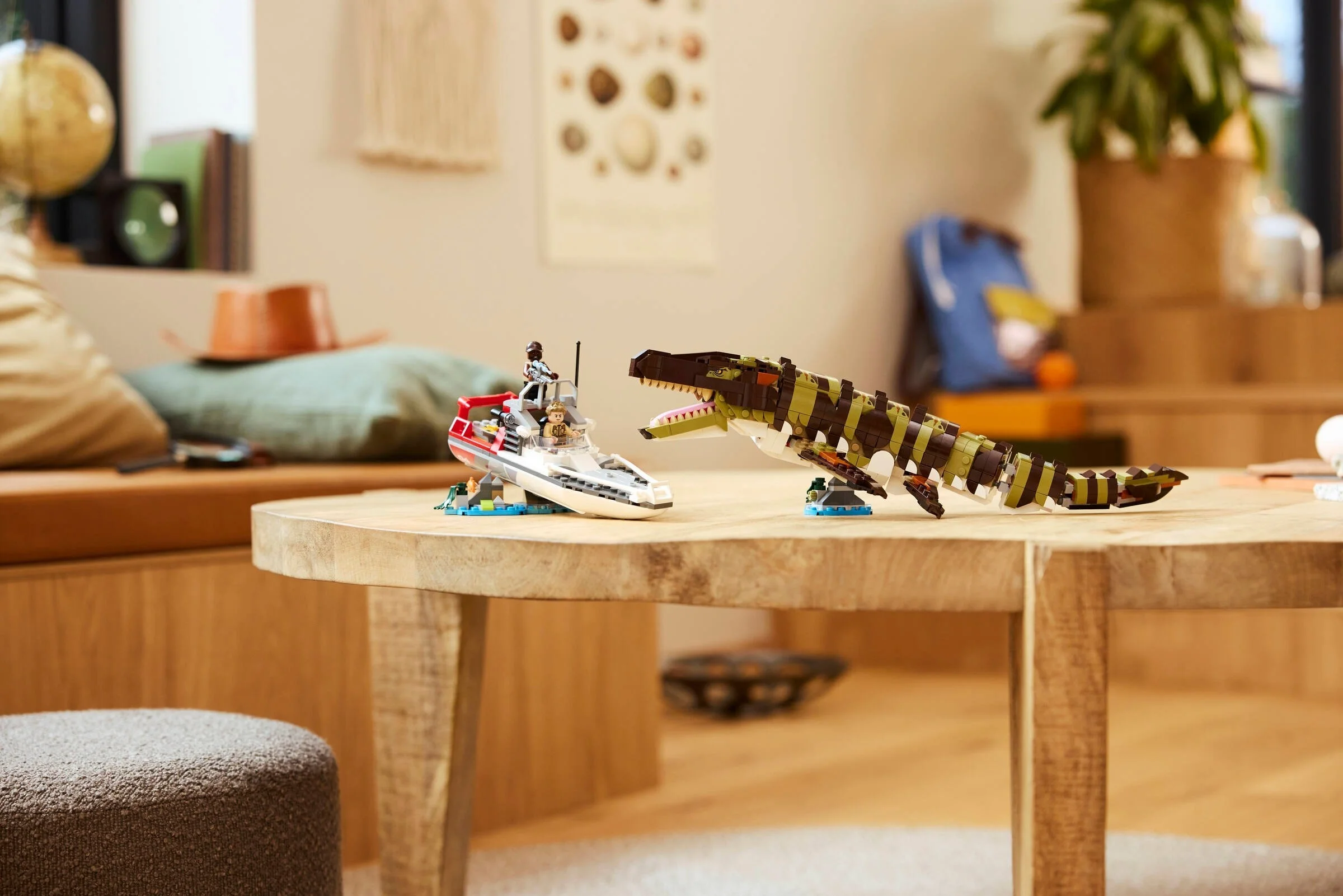 LEGO® 76974 Misja na łodzi i model mozazaura - zdjęcie 6