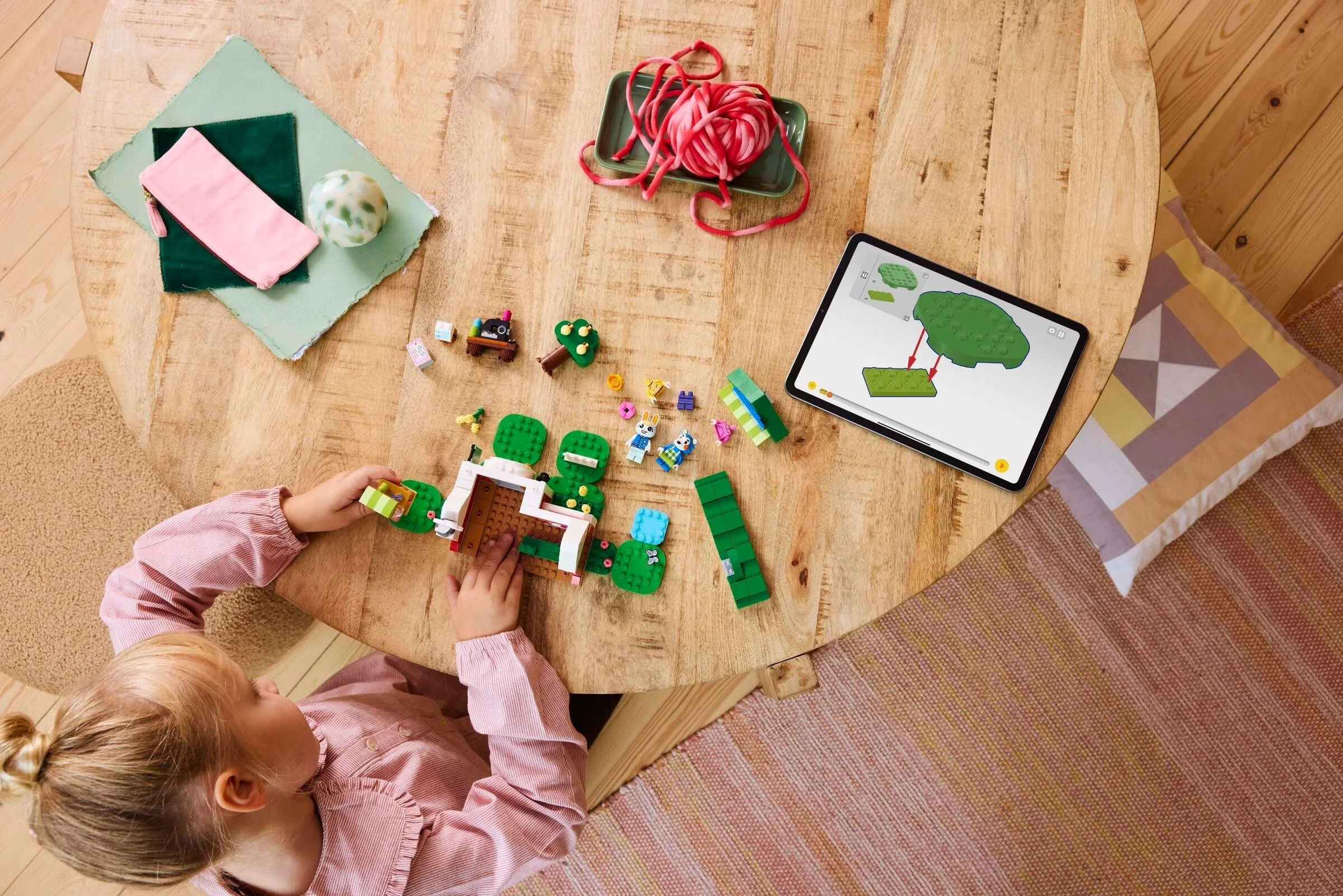 LEGO® 77055 Able Sisters i Sklep Odzieżowy - zdjęcie 10