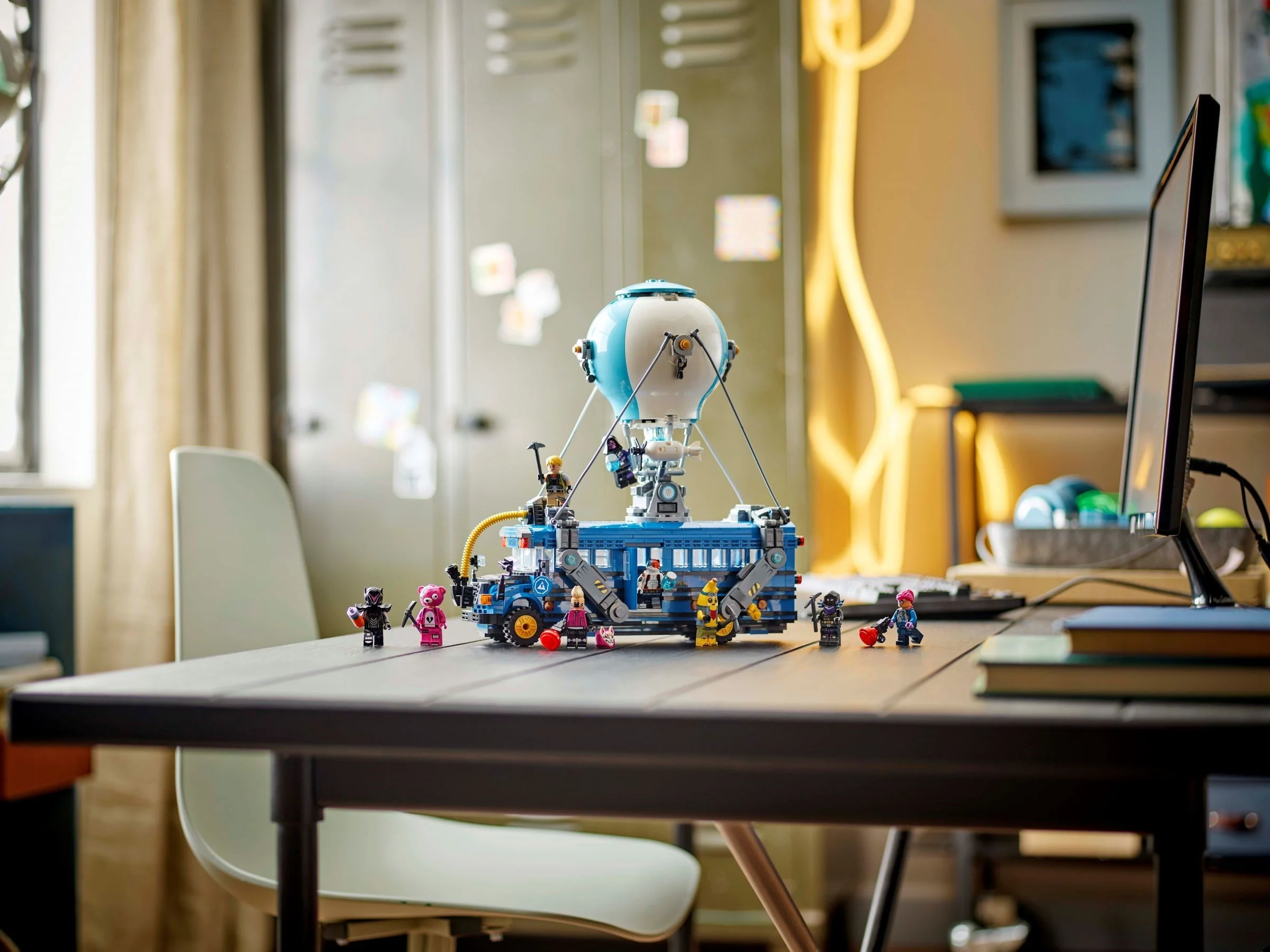 LEGO® 77073 Bus Bojowy - zdjęcie 9