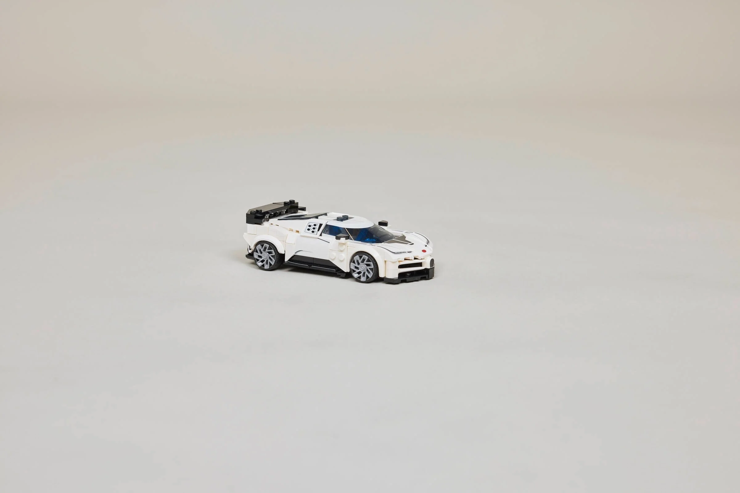 LEGO® 77240 Hipersamochód Bugatti Centodieci - zdjęcie 9