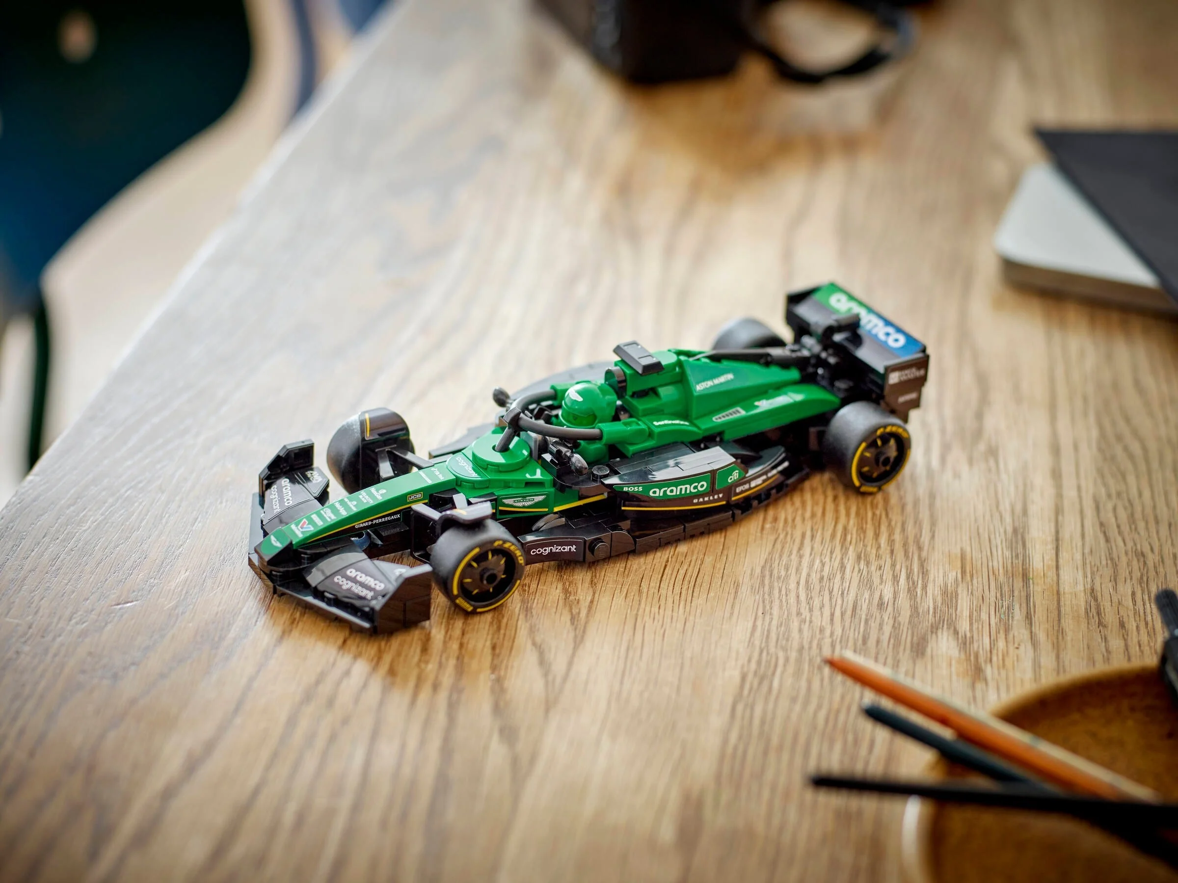 LEGO® 77245 Bolid F1® Aston Martin Aramco AMR24 - zdjęcie 6