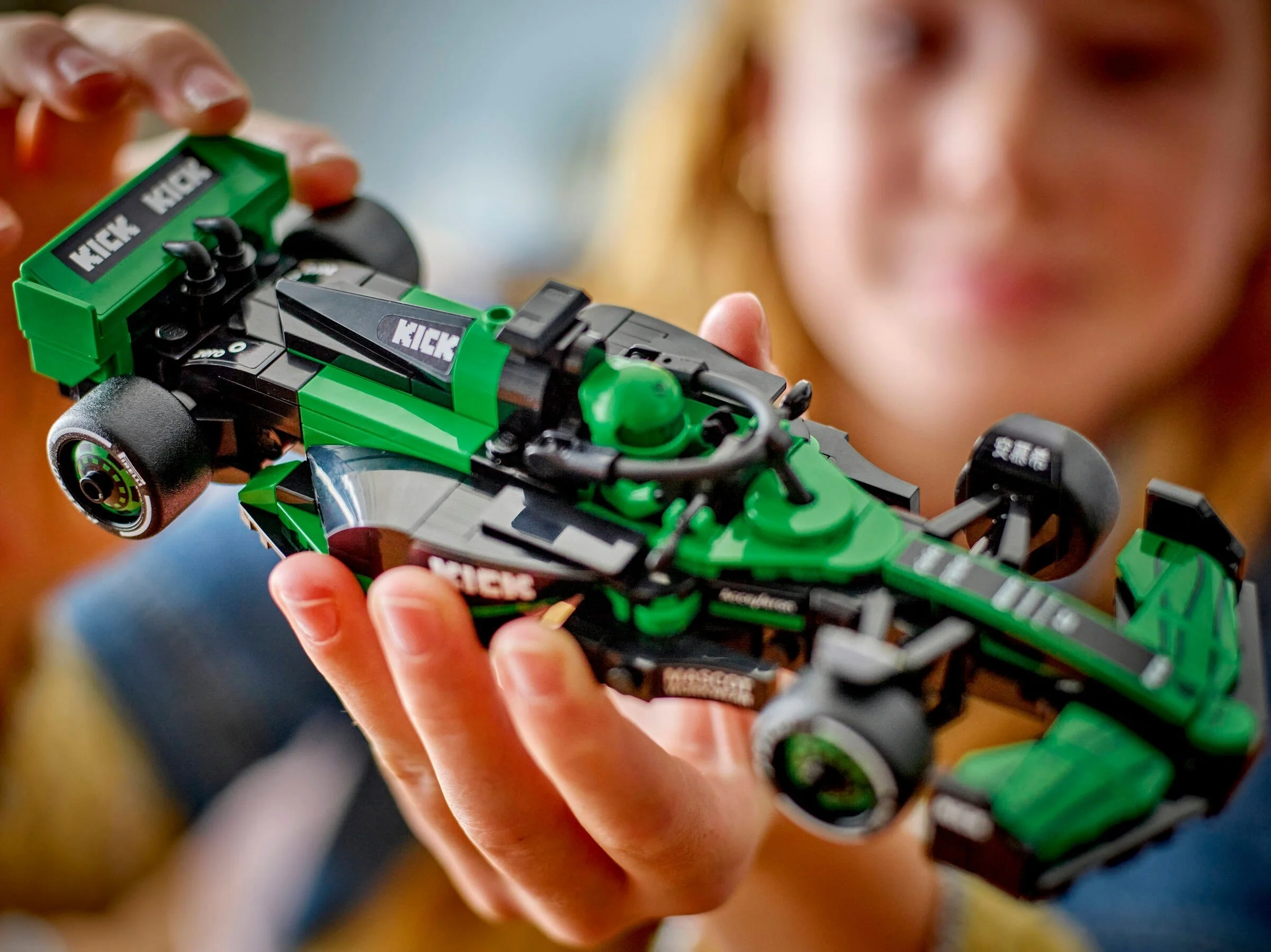 LEGO® 77247 Bolid F1® KICK Sauber Team C44 - zdjęcie 4