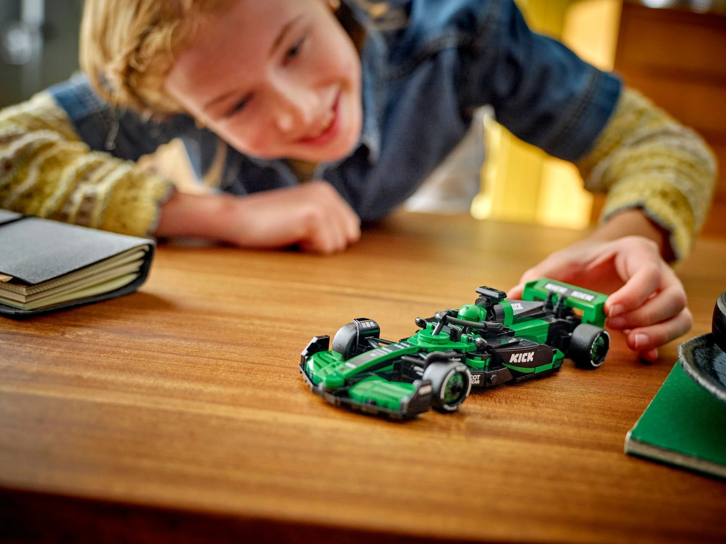 LEGO® 77247 Bolid F1® KICK Sauber Team C44 - zdjęcie 5