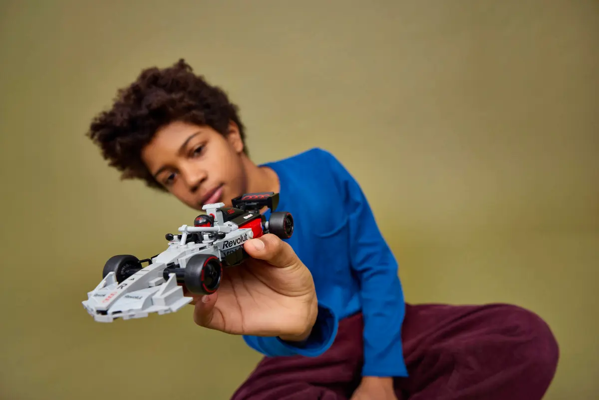 LEGO® 77259 LEGO SPEED CHAMPIONS Bolid Audi Revolut F1 Team R26 - zdjęcie 12