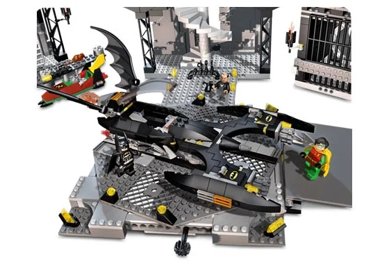 LEGO® 7783 The Batcave: The Penguin and Mr. Freeze's Invasion - zdjęcie 2