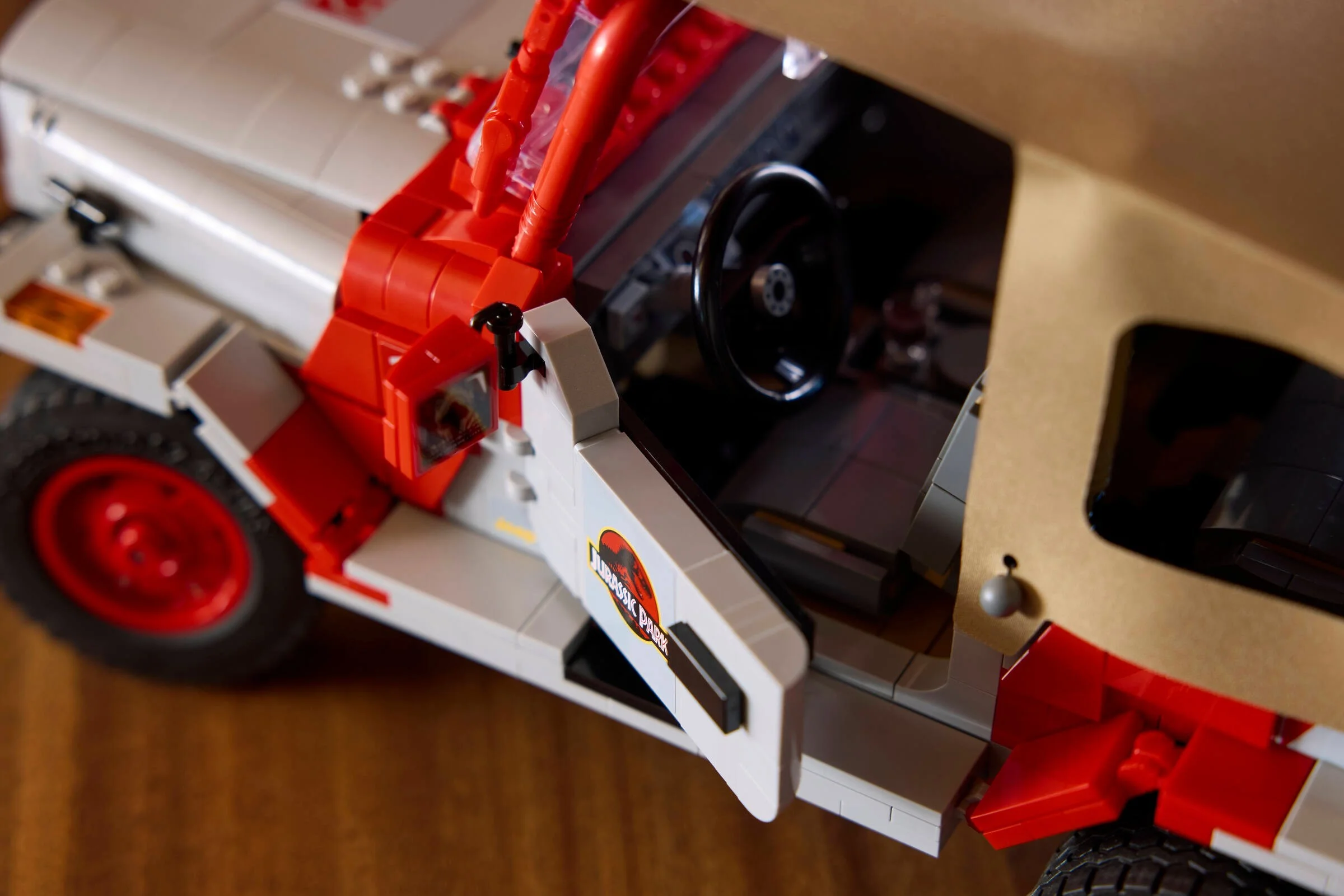 LEGO® 77984 Jurassic Park Jeep Wrangler - zdjęcie 11