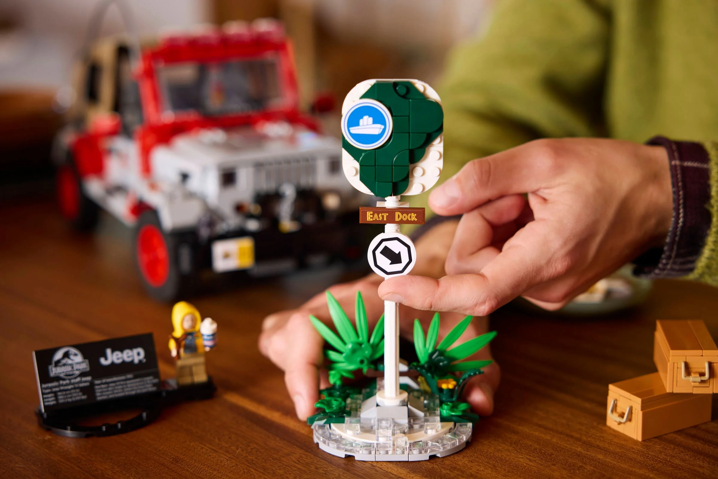 LEGO® 77984 Jurassic Park Jeep Wrangler - zdjęcie 16