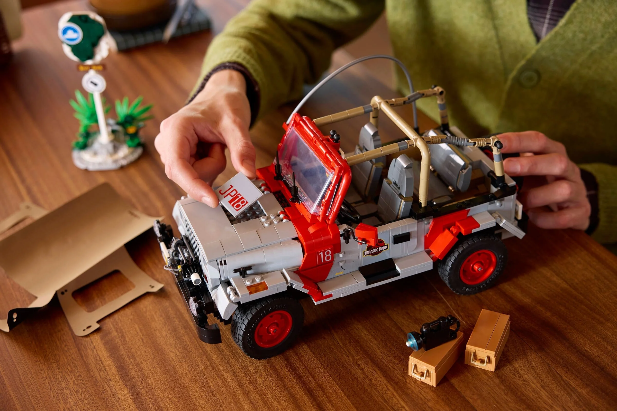 LEGO® 77984 Jurassic Park Jeep Wrangler - zdjęcie 8