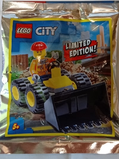 Builder with Epic Digger