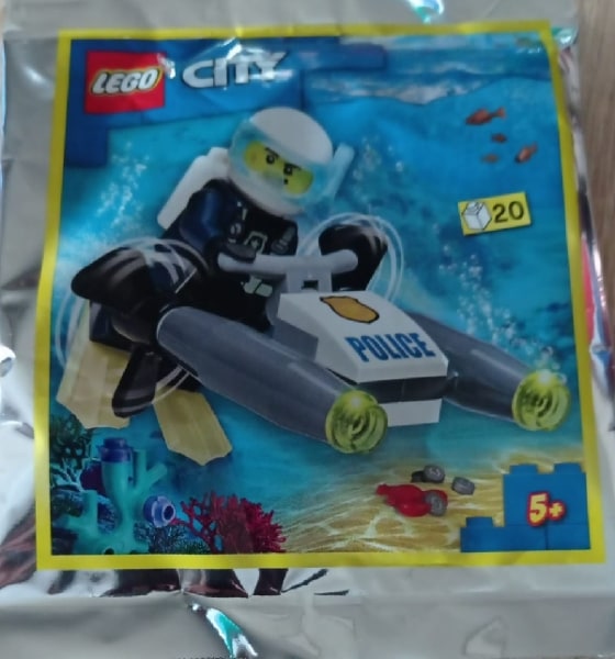 Zestaw Lego City Minifigure Polybag Police Diver Scooter #