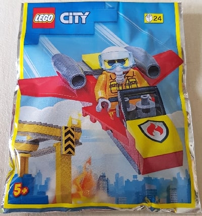 Minifigure Polybag- Firefighter Woman with Jet #