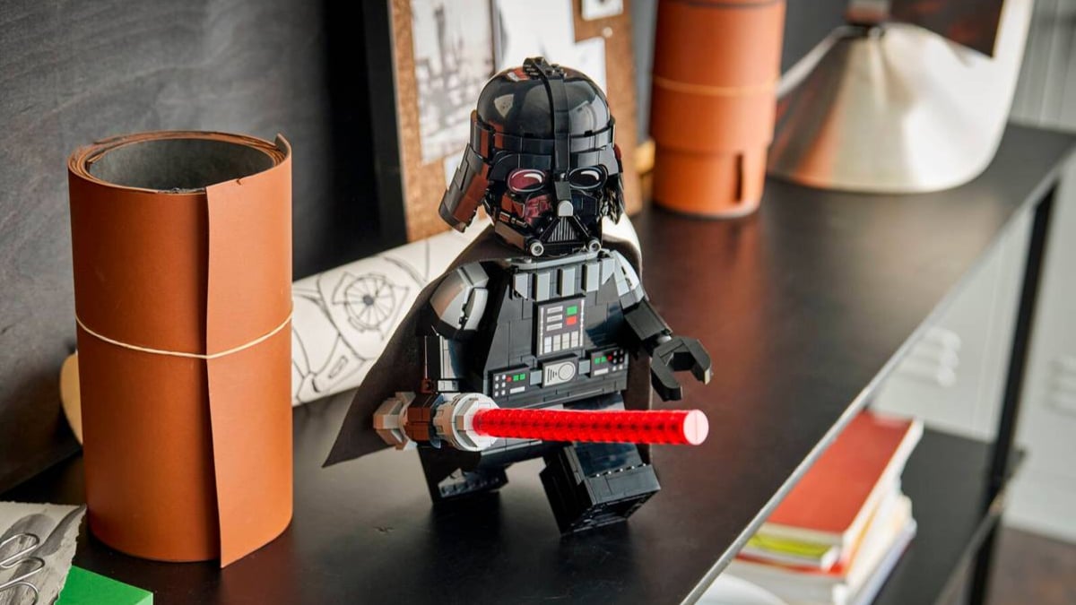 Zestaw LEGO Dartha Vadera z serii Up-Scaled Minifigure